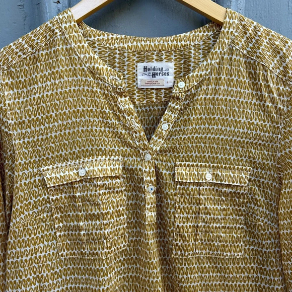 Holding Horses Anthropologie Tulipane Semi Sheer Blouse, size 8 - Picture 10 of 11